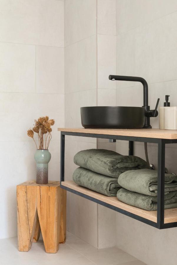 The Olive Boutique Suites & Spa Cala Llonga  Bagian luar foto