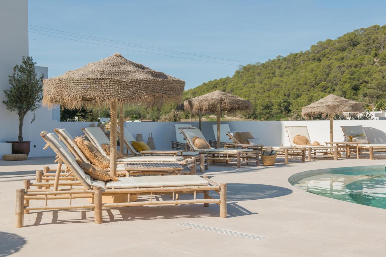 The Olive Boutique Suites & Spa Cala Llonga  Bagian luar foto