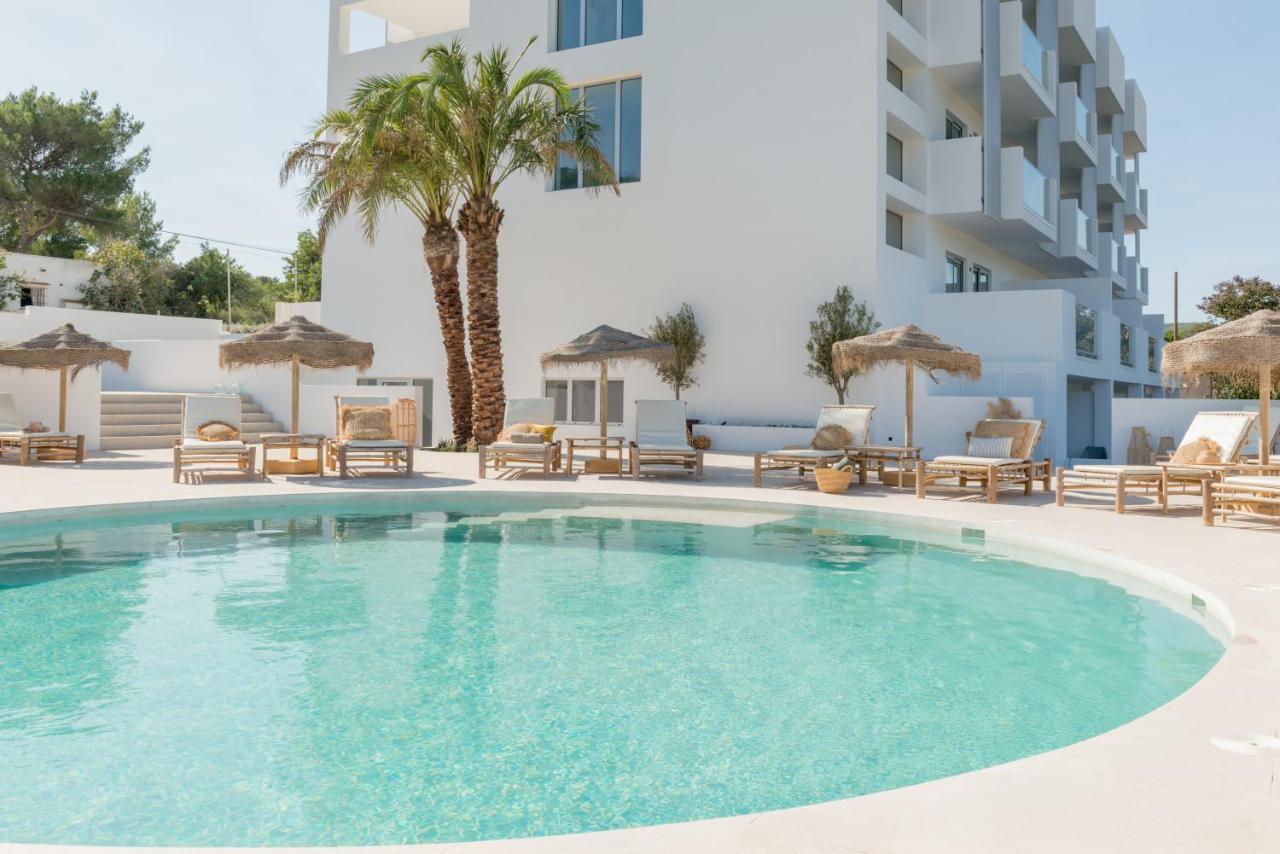 The Olive Boutique Suites & Spa Cala Llonga  Bagian luar foto