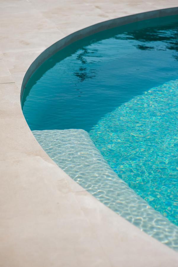 The Olive Boutique Suites & Spa Cala Llonga  Bagian luar foto