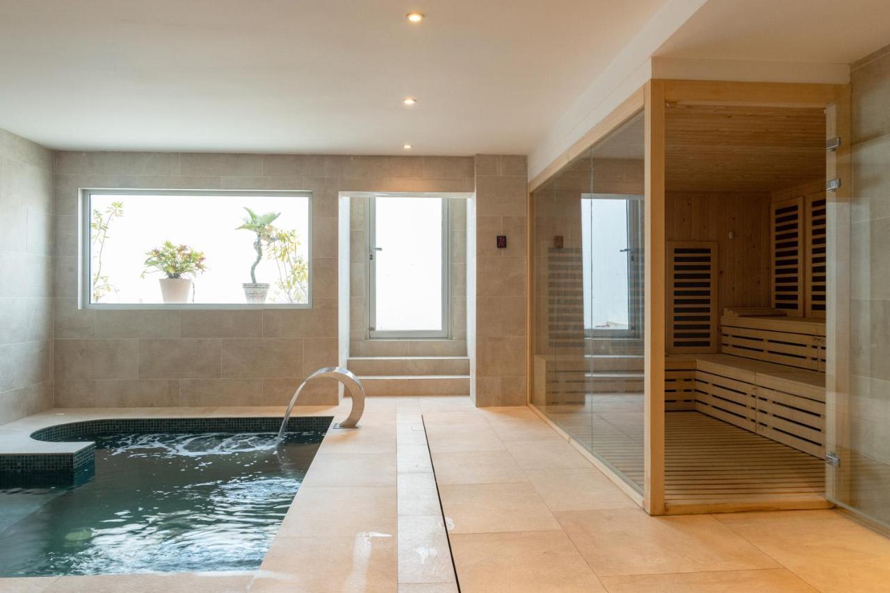The Olive Boutique Suites & Spa Cala Llonga  Bagian luar foto