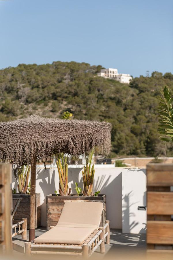 The Olive Boutique Suites & Spa Cala Llonga  Bagian luar foto
