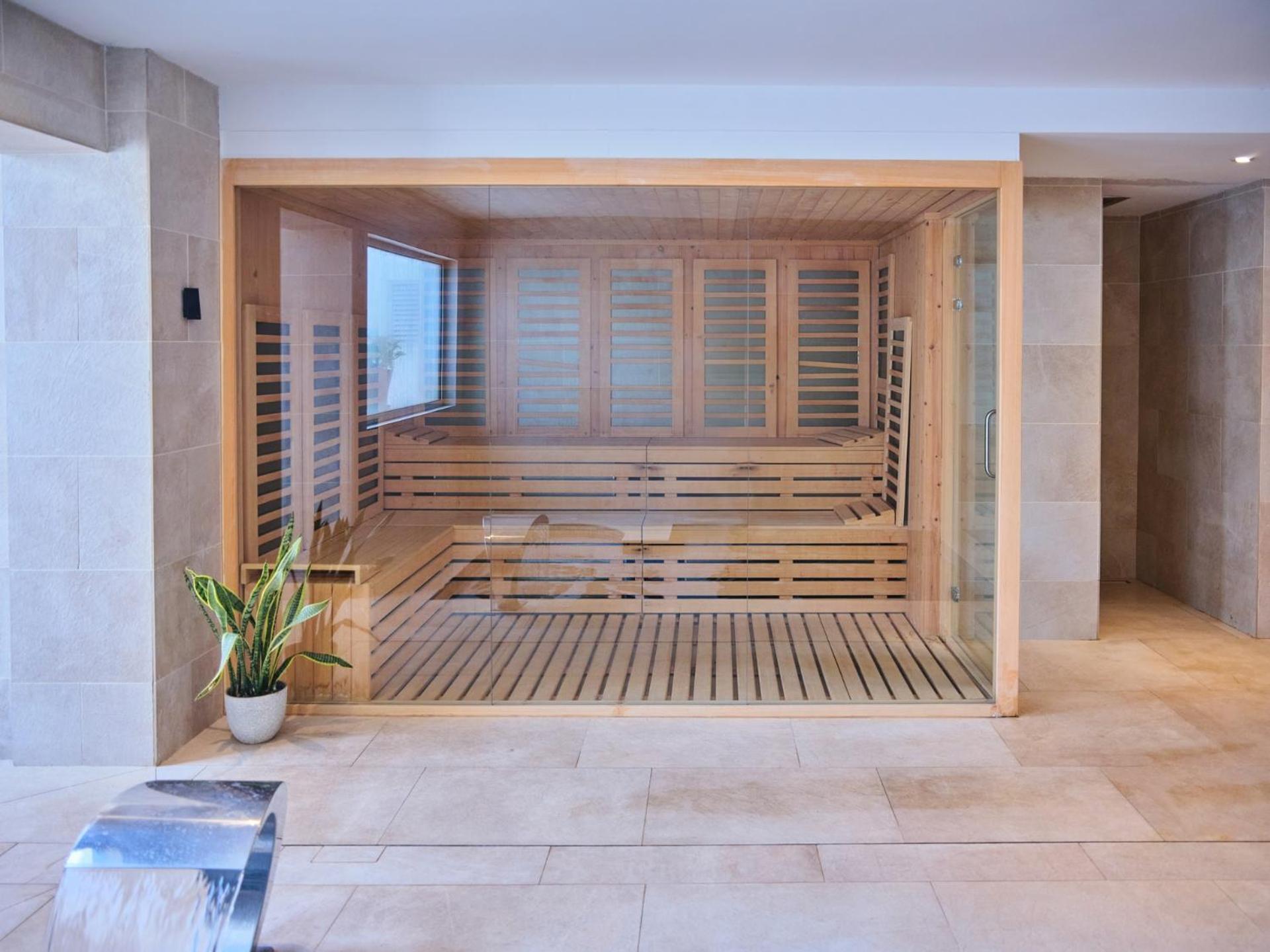 The Olive Boutique Suites & Spa Cala Llonga  Bagian luar foto